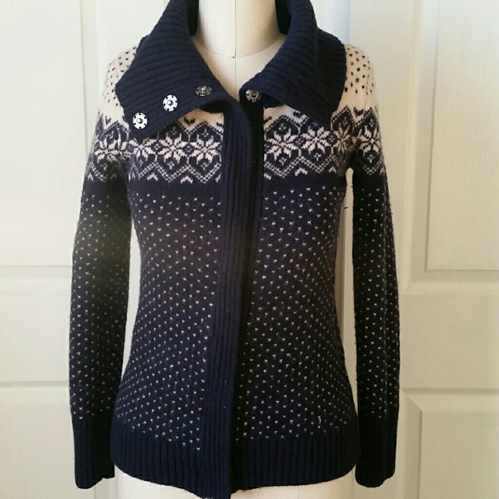 Eddie Bauer Navy and Cream Cowl Neck Fair Isle Sweater